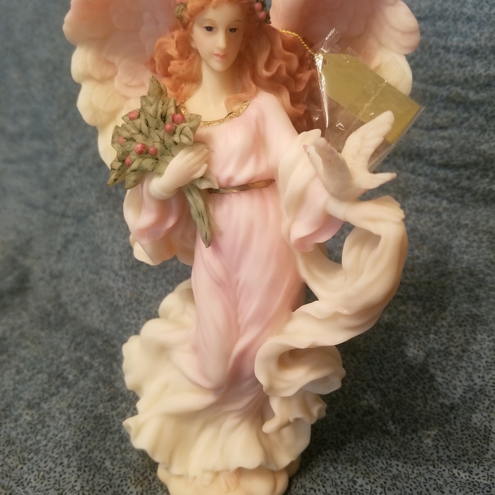 Seraphim Classic Noelle Christmas Giving Spirit